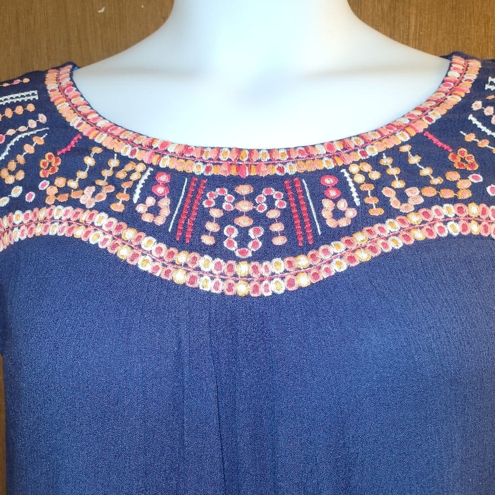 Skies Are Blue‎ Textured Navy Fabric